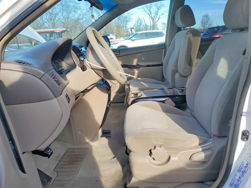 Aukcja sprzedaży 2004 Toyota Sienna Xle, vin: 5TDZA23C94S084182, numer aukcji: 72598955