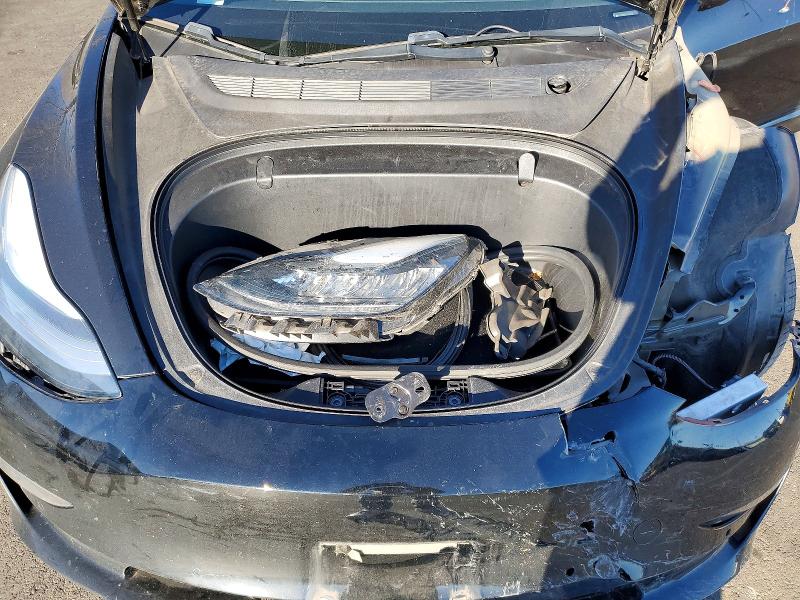 Продажа на аукционе авто 2018 Tesla Model 3, vin: 5YJ3E1EB6JF186712, номер лота: 72962505