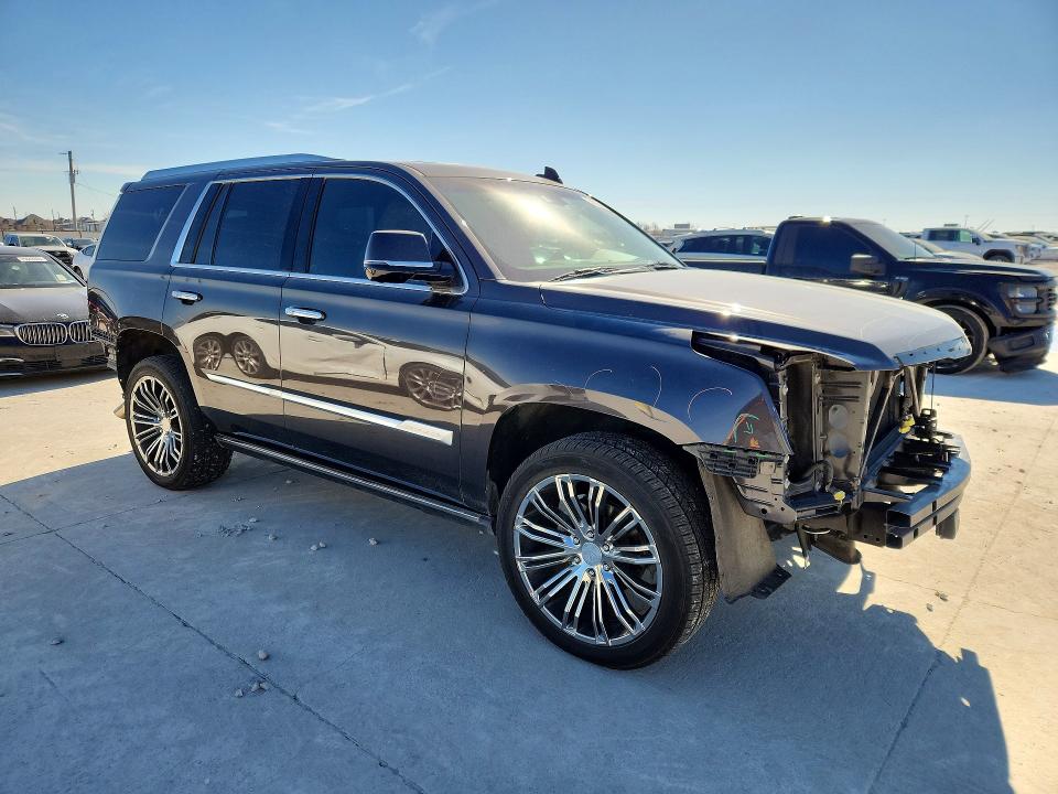 74920705 :رقم المزاد ، 1GYS4DKJ2JR242127 vin ، 2018 Cadillac Escalade مزاد بيع
