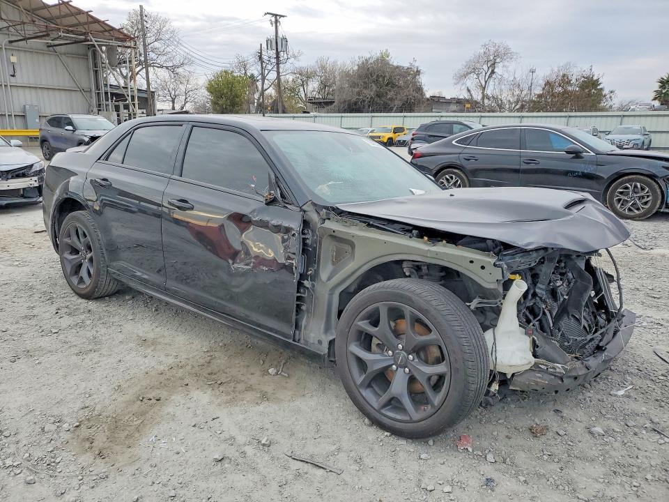 2023 Chrysler 300 მანქანა იყიდება აუქციონზე, vin: 2C3CCABT2PH556256, აუქციონის ნომერი: 72463345
