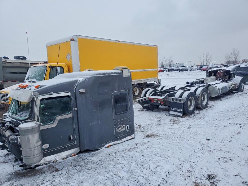 96596335 :رقم المزاد ، 1XKWD49X9JJ992175 vin ، 2018 Kenworth Construction مزاد بيع