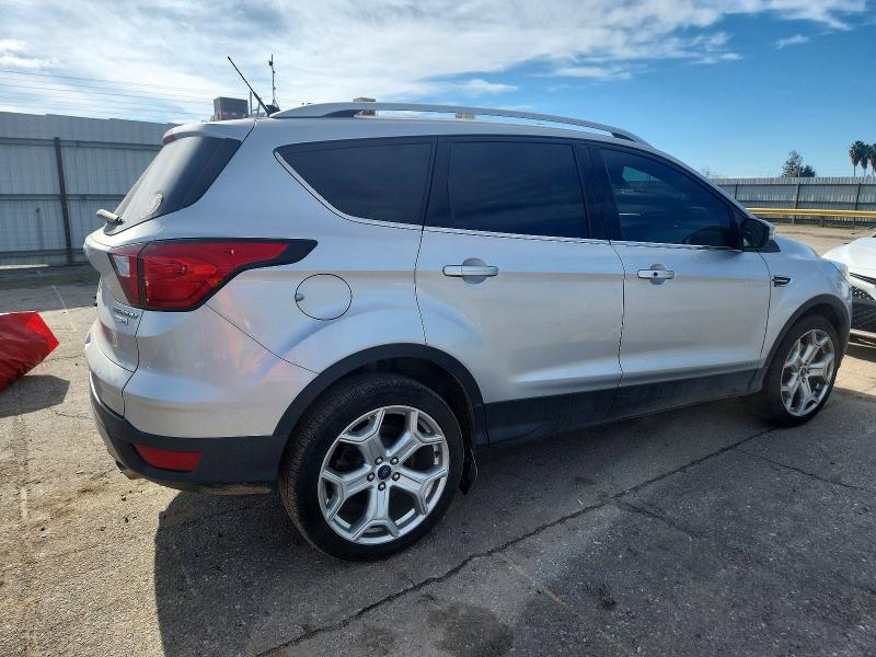 Продаж на аукціоні авто 2019 Ford Escape, vin: 1FMCU9J9XKUA30245, номер лоту: 99658235
