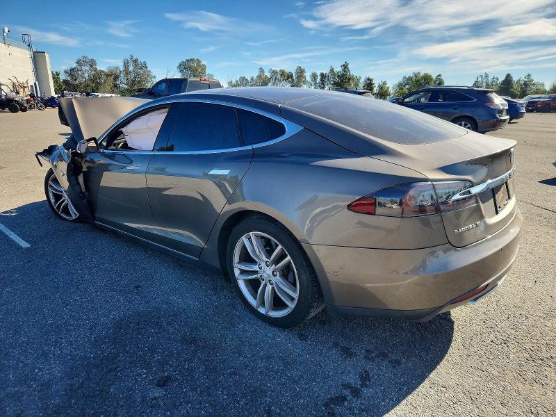 72348735 :رقم المزاد ، 5YJSA1E13FF109690 vin ، 2015 Tesla Model S مزاد بيع
