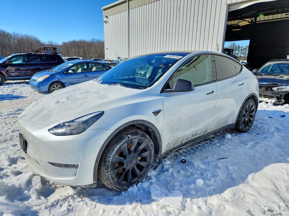 Продажа на аукционе авто 2022 Tesla Model Y, vin: 7SAYGAEE7NF522127, номер лота: 74991545