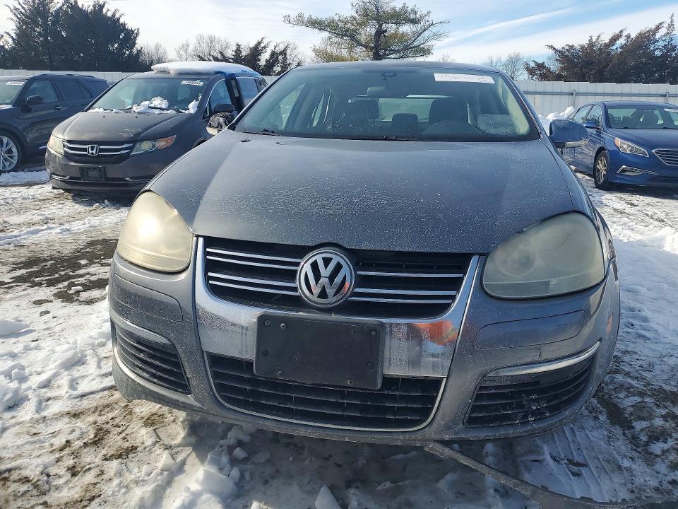 75610195 :رقم المزاد ، 3VWDF71K35M646790 vin ، 2005 Volkswagen New Jetta مزاد بيع