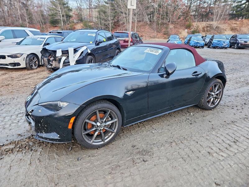 72460765 :رقم المزاد ، JM1NDAD71J0202578 vin ، 2018 Mazda Mx-5 Miata مزاد بيع