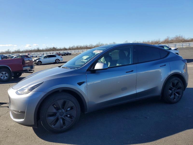Auction sale of the 2025 Tesla Model Y, vin: 7SAYGDED8SA367850, lot number: 99382395