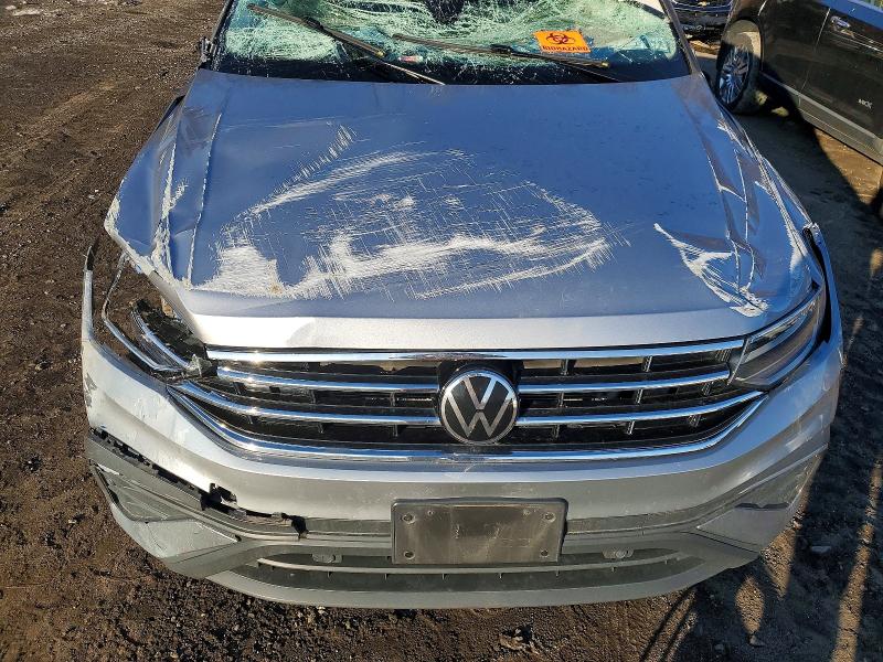 Продажа на аукционе авто 2022 Volkswagen Tiguan, vin: 3VV2B7AX8NM122666, номер лота: 72818385