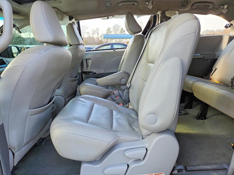 75649965 :رقم المزاد ، 5TDYK3DC3GS729958 vin ، 2016 Toyota Sienna Xle مزاد بيع