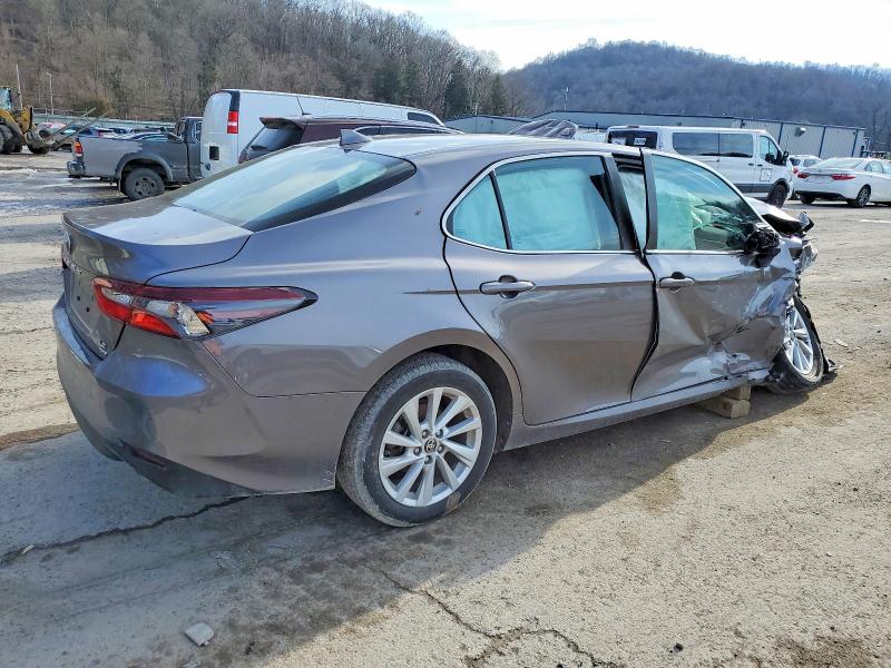 2022 Toyota Camry მანქანა იყიდება აუქციონზე, vin: 4T1C11BK5NU070197, აუქციონის ნომერი: 72245605