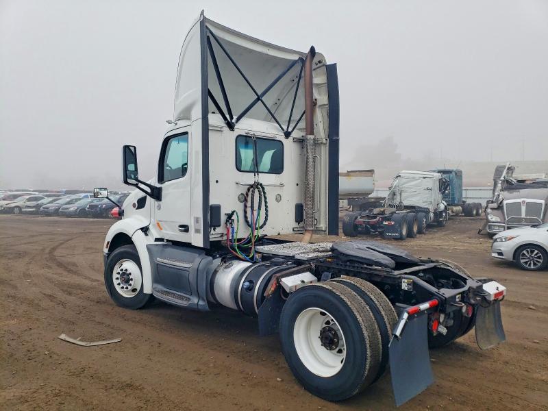 Продажа на аукционе авто 2018 Peterbilt Tractor 579, vin: 1XPBAP8X2JD446515, номер лота: 72813495
