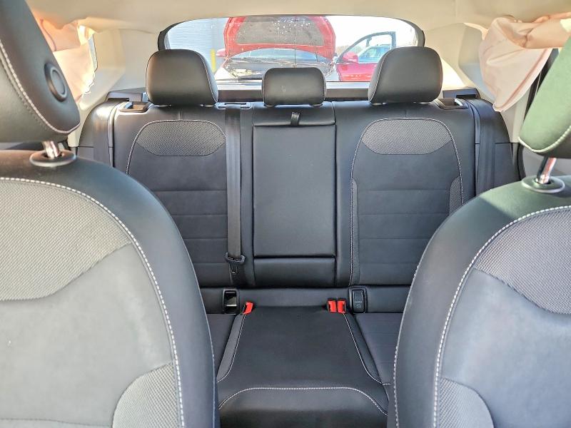 74053095 :رقم المزاد ، 3VVTX7B20NM072077 vin ، 2022 Volkswagen Taos مزاد بيع
