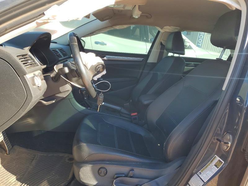 74083115 :رقم المزاد ، 1VWDT7A31HC015687 vin ، 2017 Volkswagen Passat مزاد بيع