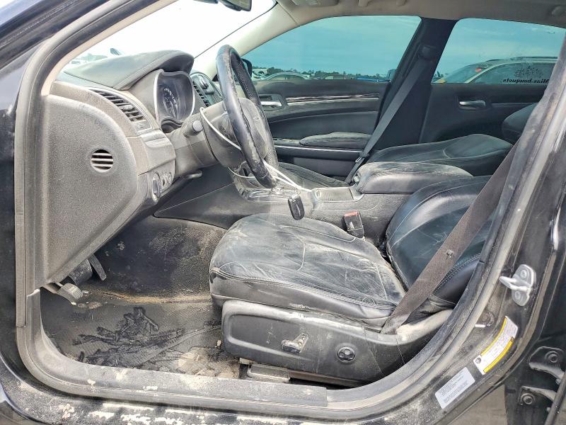 98240215 :رقم المزاد ، 2C3CCAAG8FH868066 vin ، 2015 Chrysler 300 مزاد بيع
