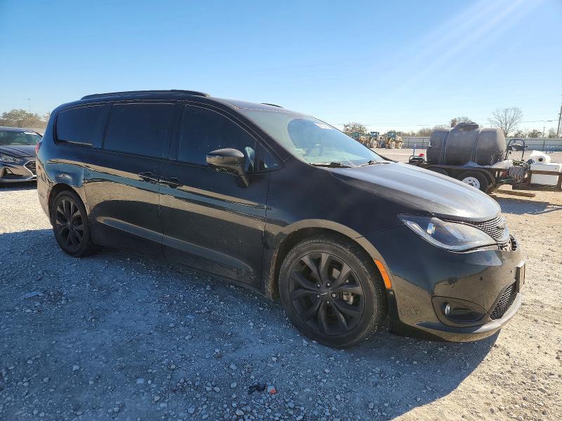 Продажа на аукционе авто 2018 Chrysler Pacifica, vin: 2C4RC1BGXJR350791, номер лота: 98905485