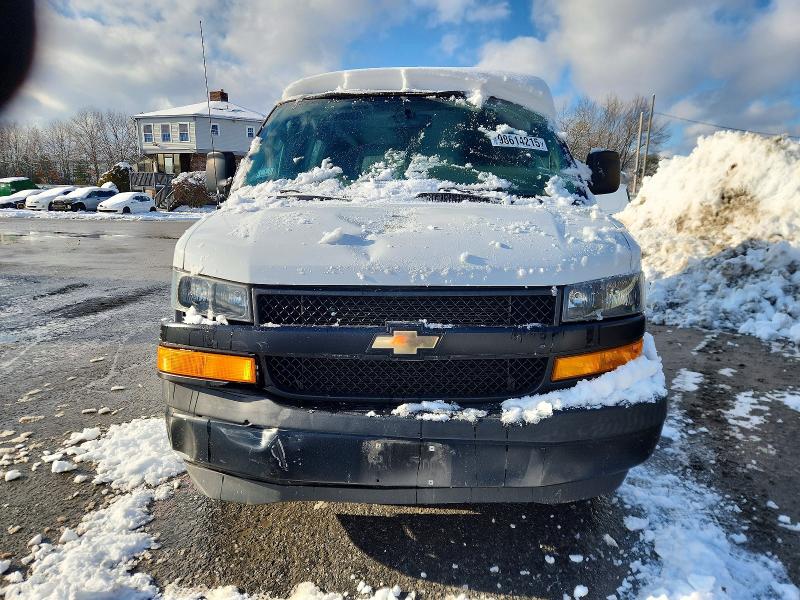 98614215 :رقم المزاد ، 1GCWGAFP4J1344376 vin ، 2018 Chevrolet Express G2500 مزاد بيع