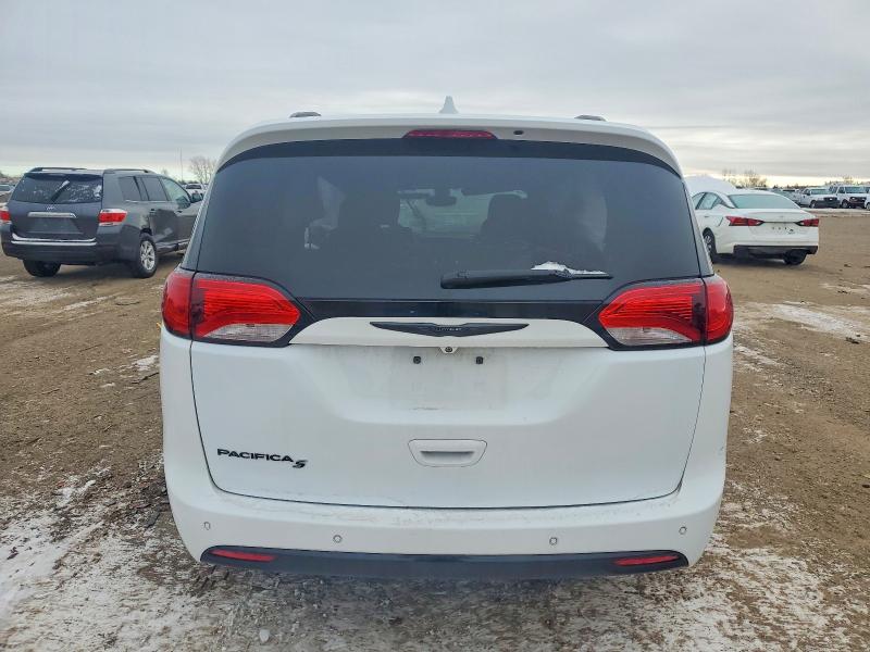 98843435 :رقم المزاد ، 2C4RC1EG7JR356592 vin ، 2018 Chrysler Pacifica مزاد بيع