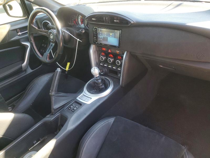 Продажа на аукционе авто 2018 Toyota 86, vin: JF1ZNAE16J9701225, номер лота: 72189645