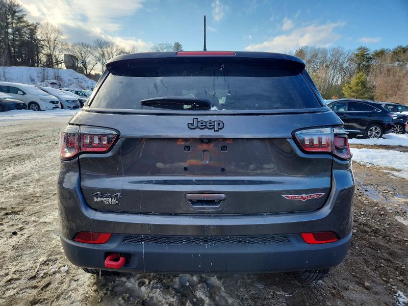73549565 :رقم المزاد ، 3C4NJDDB8MT551307 vin ، 2021 Jeep Compass مزاد بيع