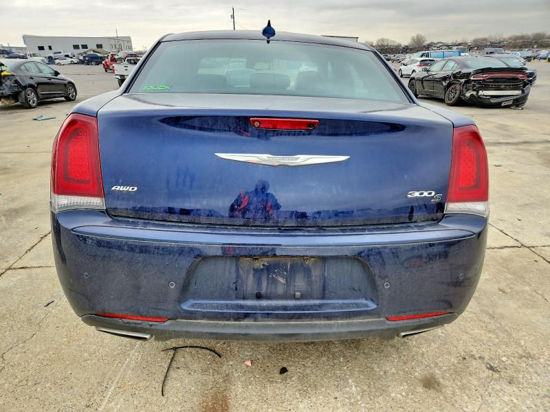 73955375 :رقم المزاد ، 2C3CCAGG8HH585998 vin ، 2017 Chrysler 300 مزاد بيع