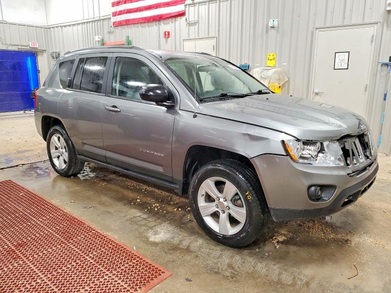 97388995 :رقم المزاد ، 1C4NJDEB7CD603318 vin ، 2012 Jeep Compass مزاد بيع