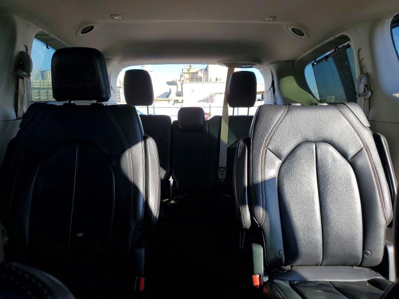 99649785 :رقم المزاد ، 2C4RC1BGXJR217836 vin ، 2018 Chrysler Pacifica مزاد بيع