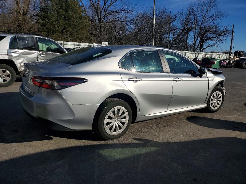 73383415 :رقم المزاد ، 4T1C31AKXMU027288 vin ، 2021 Toyota Camry Hybrid مزاد بيع