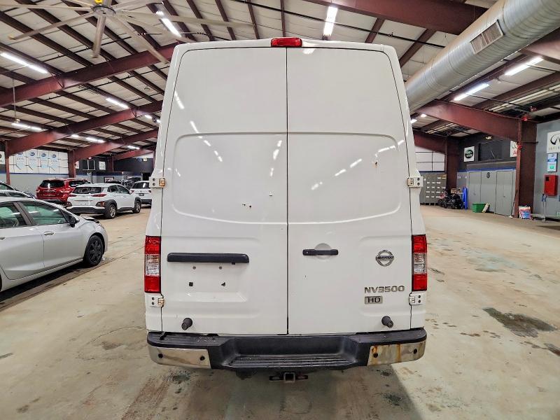 72394705 :رقم المزاد ، 1N6AF0LY6DN102431 vin ، 2013 Nissan Nv 2500 مزاد بيع