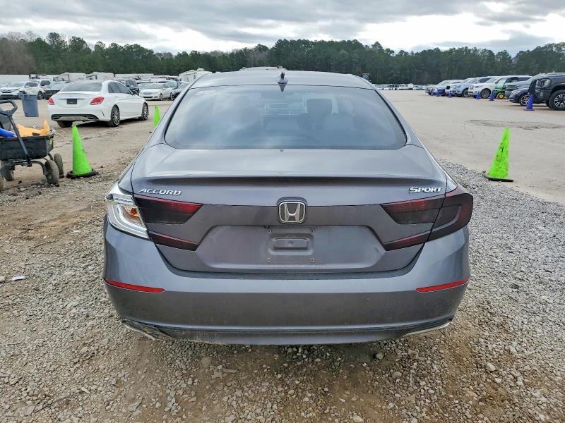 98897635 :رقم المزاد ، 1HGCV1F19JA141117 vin ، 2018 Honda Accord مزاد بيع
