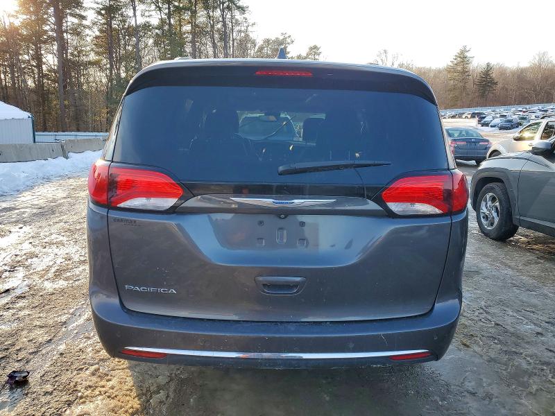 74283645 :رقم المزاد ، 2C4RC1GG0JR182734 vin ، 2018 Chrysler Pacifica مزاد بيع