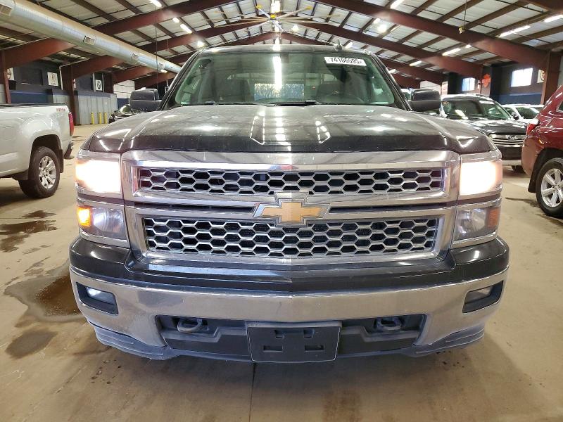 Auction sale of the 2015 Chevrolet Silverado, vin: 3GCUKREC0FG417688, lot number: 74106595
