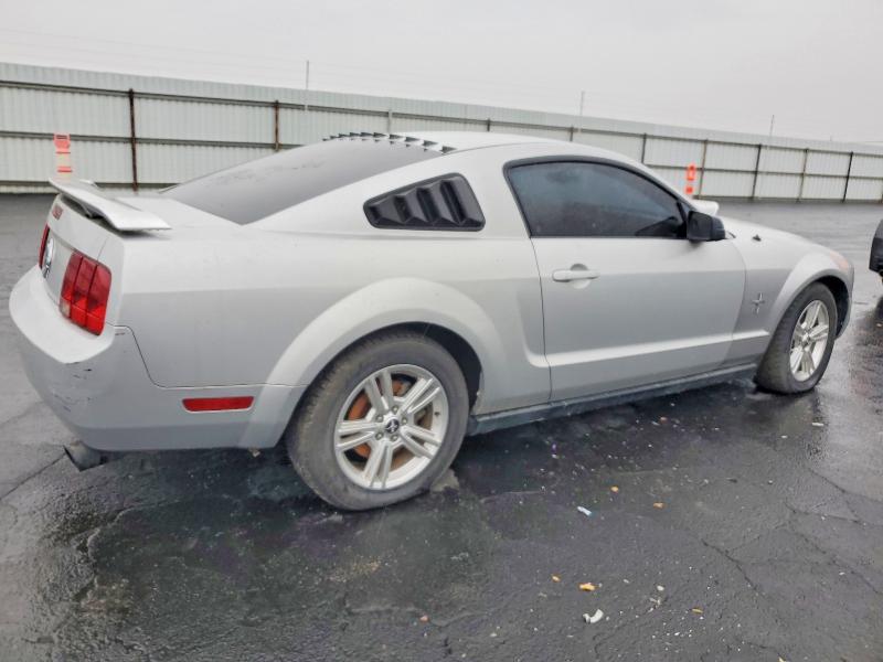 2006 Ford Mustang მანქანა იყიდება აუქციონზე, vin: 1ZVFT80N765118597, აუქციონის ნომერი: 99061925