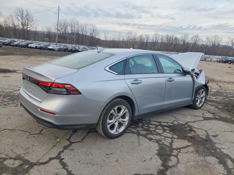 2025 Honda Accord მანქანა იყიდება აუქციონზე, vin: 1HGCY1F29SA004552, აუქციონის ნომერი: 72763715