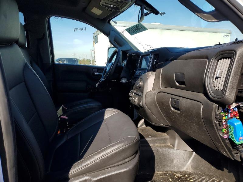 74644195 :رقم المزاد ، 1GB4WREY3MF285352 vin ، 2021 Chevrolet Silverado مزاد بيع