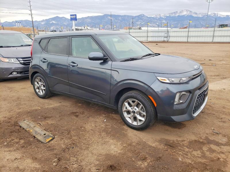 2022 Kia Soul მანქანა იყიდება აუქციონზე, vin: KNDJ23AU0N7826136, აუქციონის ნომერი: 73084335