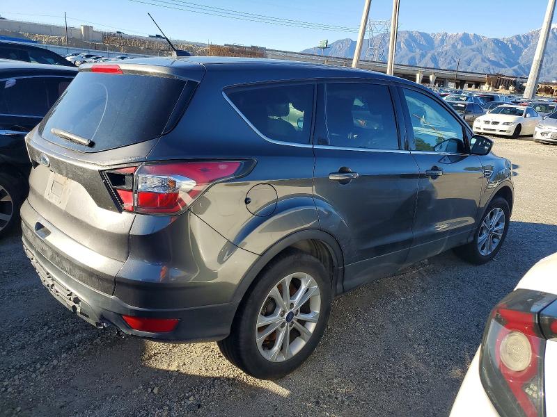 96409955 :رقم المزاد ، 1FMCU0G95HUA82832 vin ، 2017 Ford Escape مزاد بيع