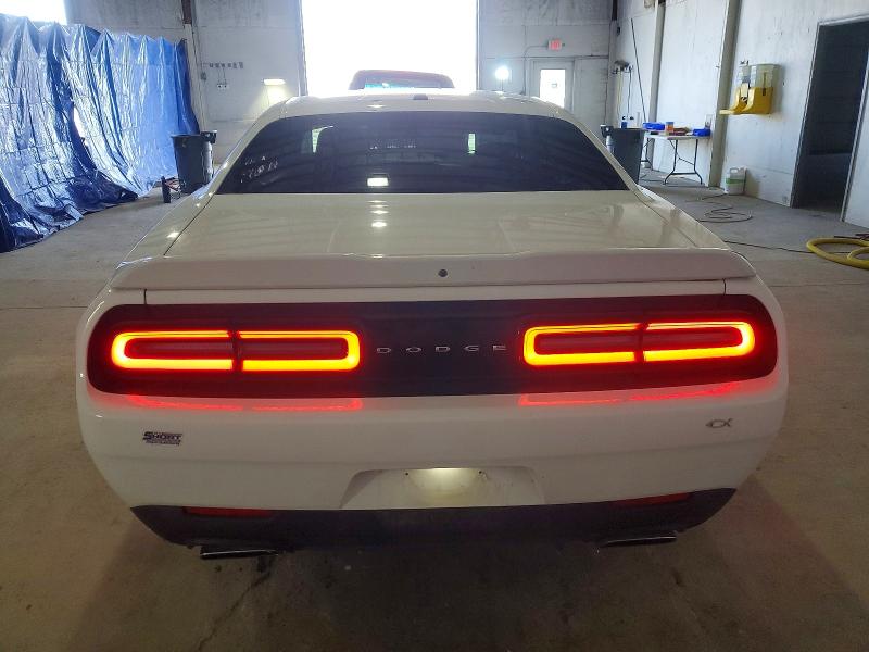 73553205 :رقم المزاد ، 2C3CDZBT1NH105621 vin ، 2022 Dodge Challenger مزاد بيع