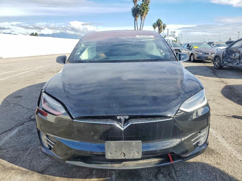 Продажа на аукционе авто 2018 Tesla Model X, vin: 5YJXCBE24JF115117, номер лота: 99388805