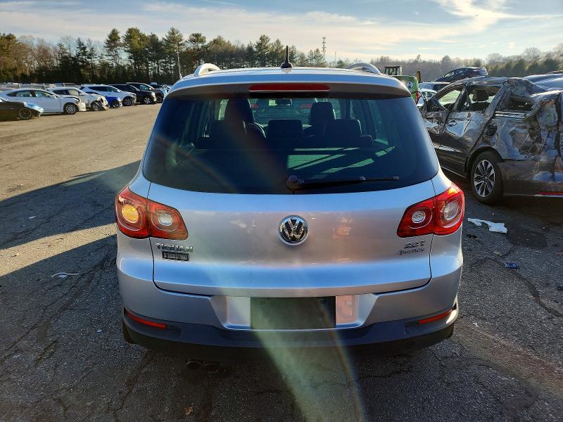 2011 Volkswagen Tiguan მანქანა იყიდება აუქციონზე, vin: WVGBV7AX7BW561354, აუქციონის ნომერი: 99241335