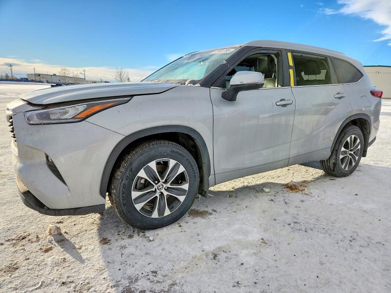Продажа на аукционе авто 2023 Toyota Highlander, vin: 5TDKDRBH9PS503571, номер лота: 97481795