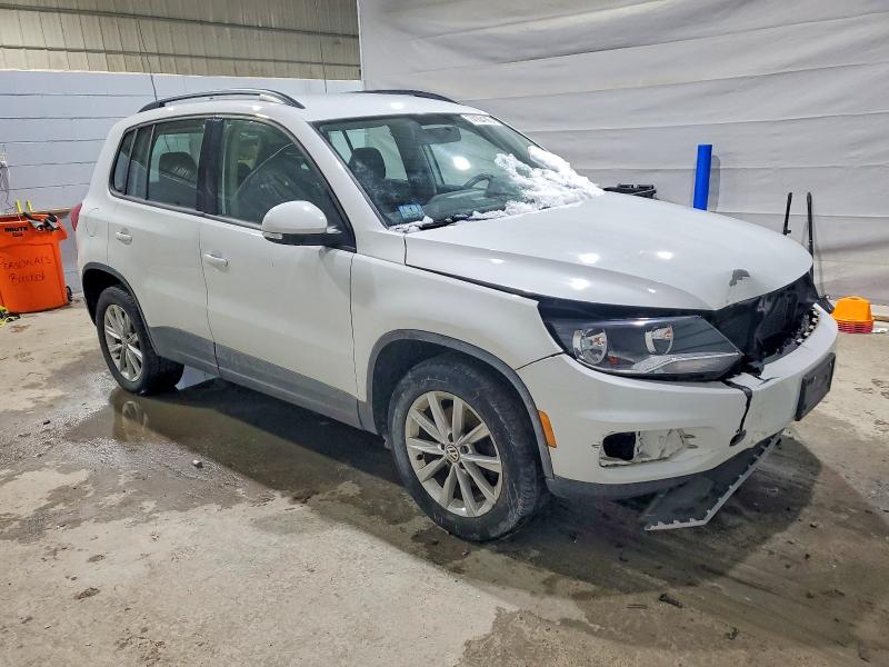 Продажа на аукционе авто 2017 Volkswagen Tiguan, vin: WVGBV7AX9HK045044, номер лота: 74104165