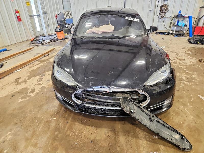 Продаж на аукціоні авто 2016 Tesla Model S, vin: 5YJSA1E23GF122837, номер лоту: 98823275