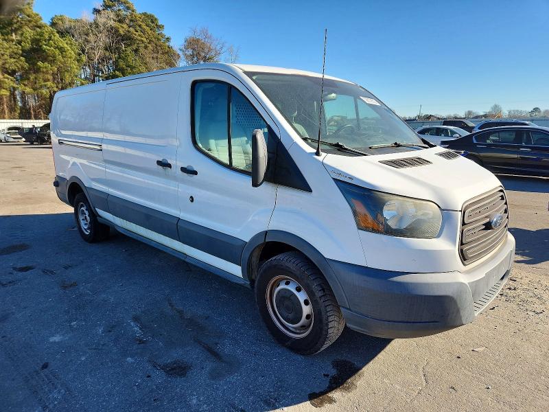 58230856 :رقم المزاد ، 1FTNE2YG1FKA43585 vin ، 2015 Ford Transit مزاد بيع