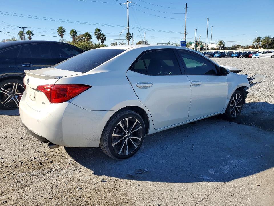 74668845 :رقم المزاد ، 5YFBURHE1JP786111 vin ، 2018 Toyota Corolla مزاد بيع