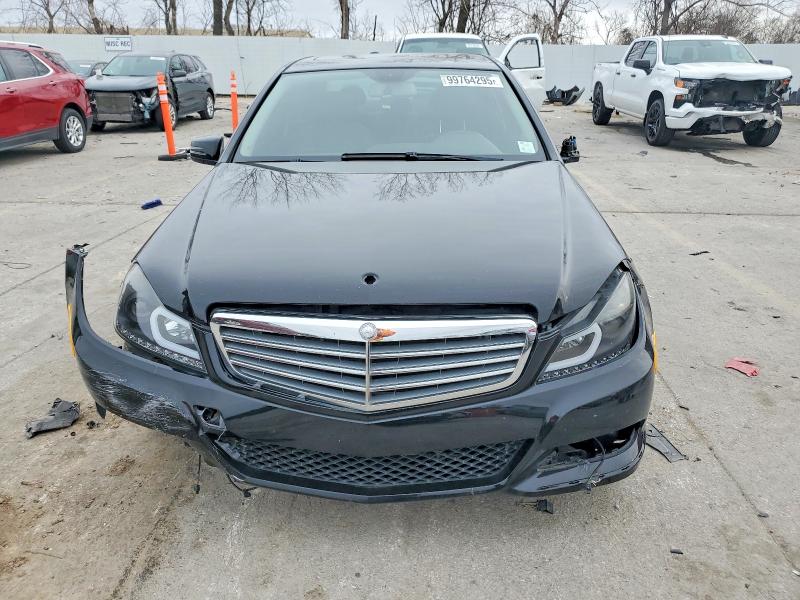 Продажа на аукционе авто 2013 Mercedes-benz C, vin: WDDGF8AB3DR251856, номер лота: 99764295
