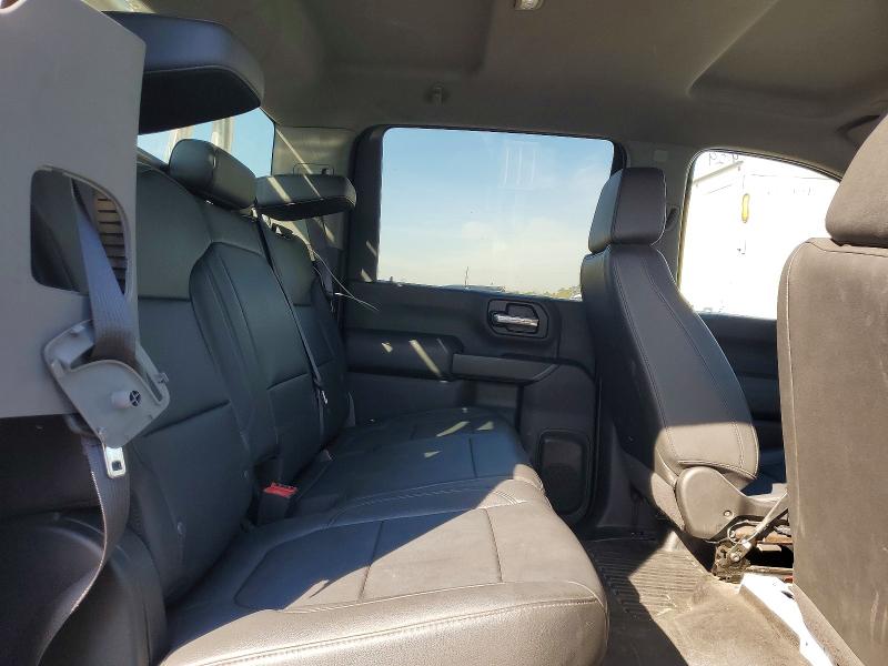 74644195 :رقم المزاد ، 1GB4WREY3MF285352 vin ، 2021 Chevrolet Silverado مزاد بيع