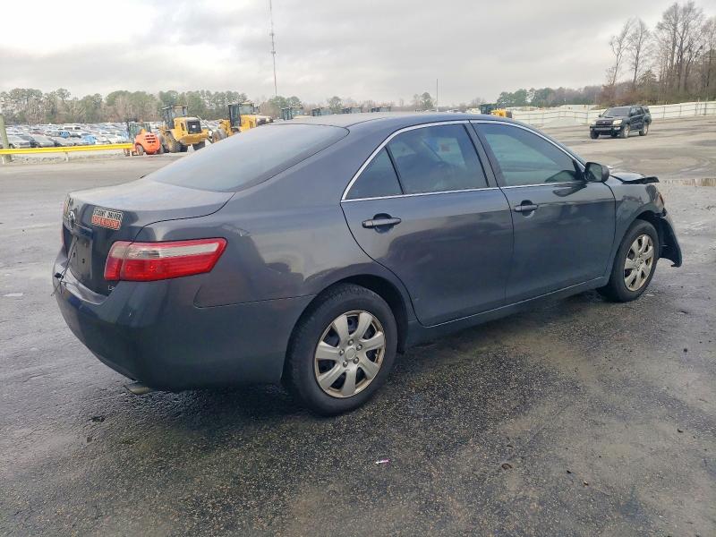 98581025 :رقم المزاد ، 4T1BE46K17U599712 vin ، 2007 Toyota Camry مزاد بيع