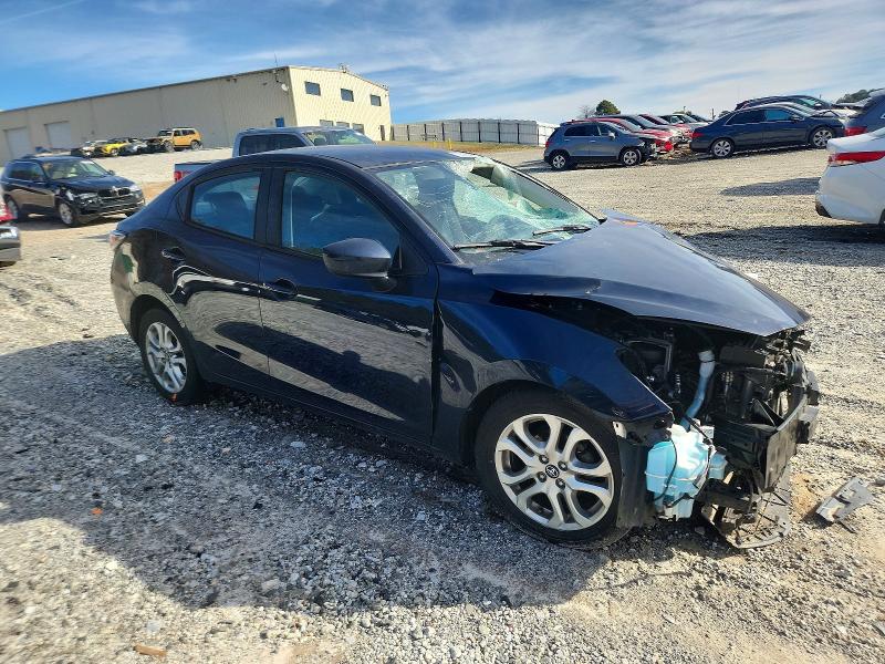 72515485 :رقم المزاد ، 3MYDLBYV1HY184811 vin ، 2017 Toyota Yaris Ia مزاد بيع