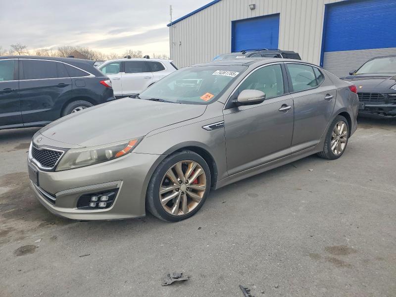 2015 Kia Optima მანქანა იყიდება აუქციონზე, vin: 5XXGR4A66FG369340, აუქციონის ნომერი: 74361785