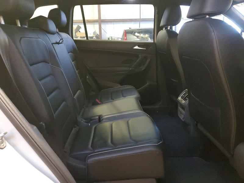 Продаж на аукціоні авто 2018 Volkswagen Tiguan, vin: 3VV4B7AX0JM217113, номер лоту: 98553455